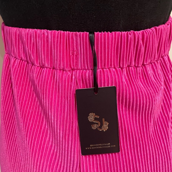 Sincerely Jules Fuscia dress. - Picture 7 of 11